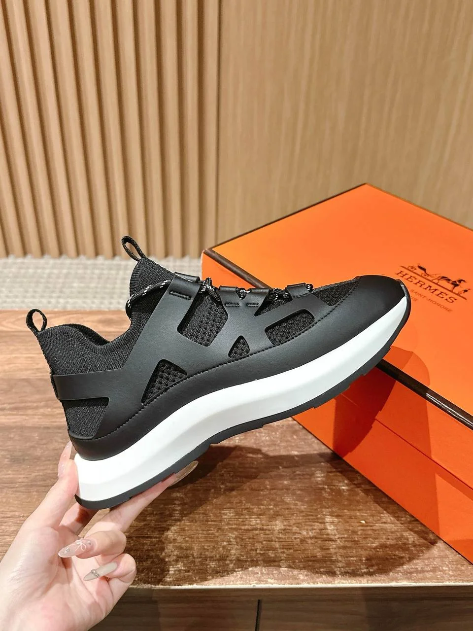 Кросівки - Hermes